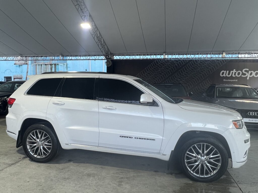 Jeep Grand Cherokee Summit 2017