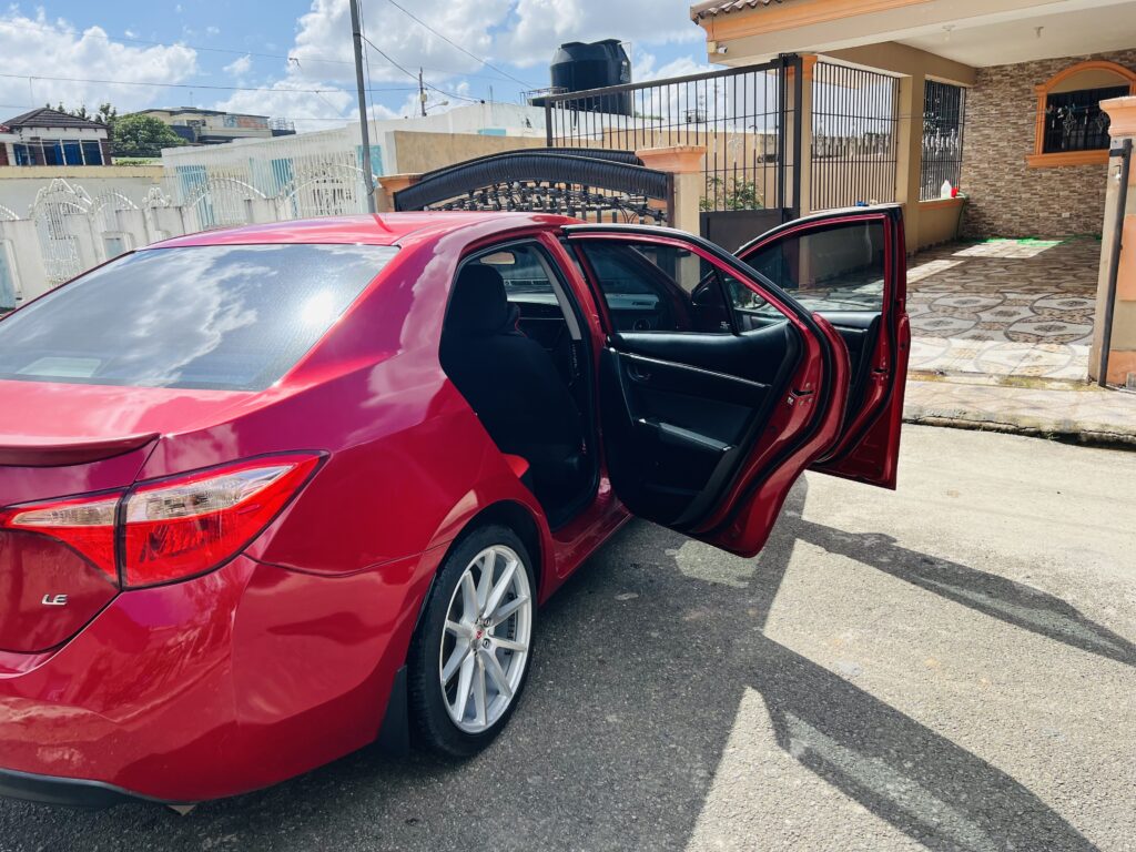 Toyota Corolla LE 2019