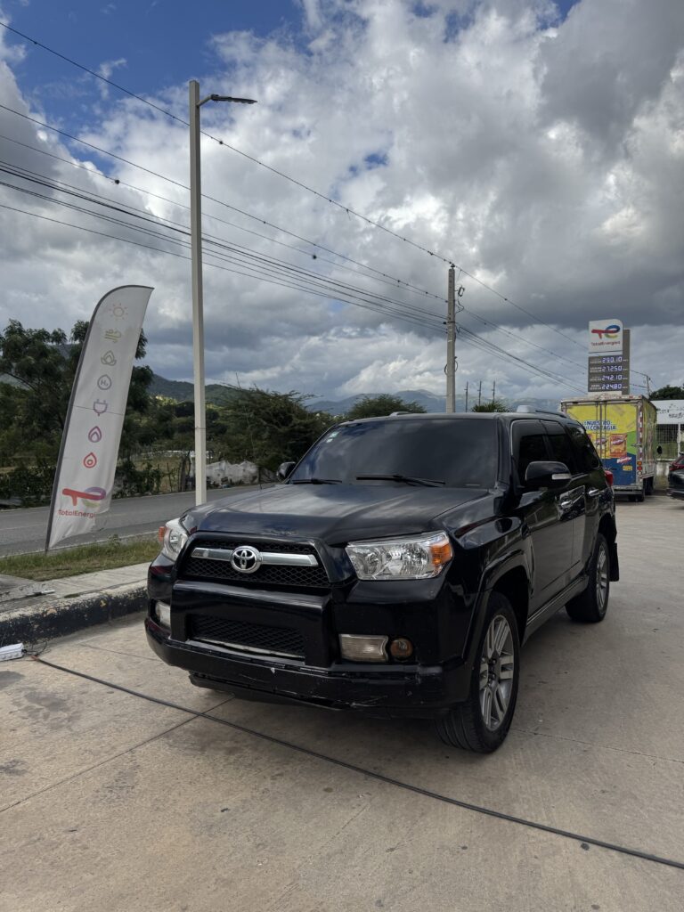 Toyota 4Runner SR5 Premium 2011