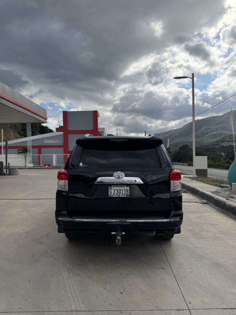 Toyota 4Runner SR5 Premium 2011