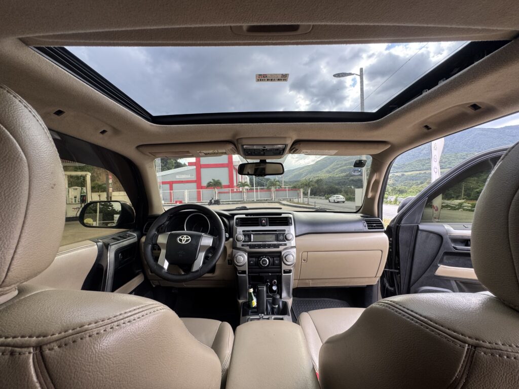 Toyota 4Runner SR5 Premium 2011