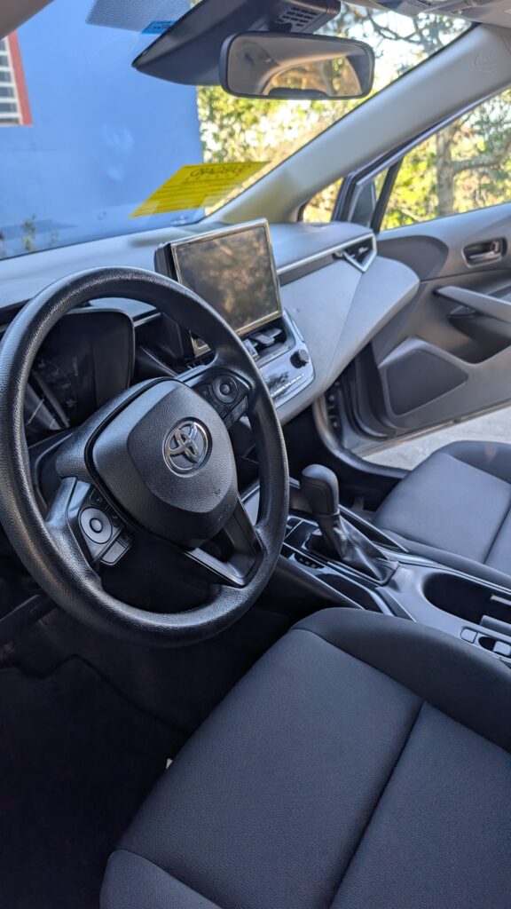 Toyota Corolla LE 2024