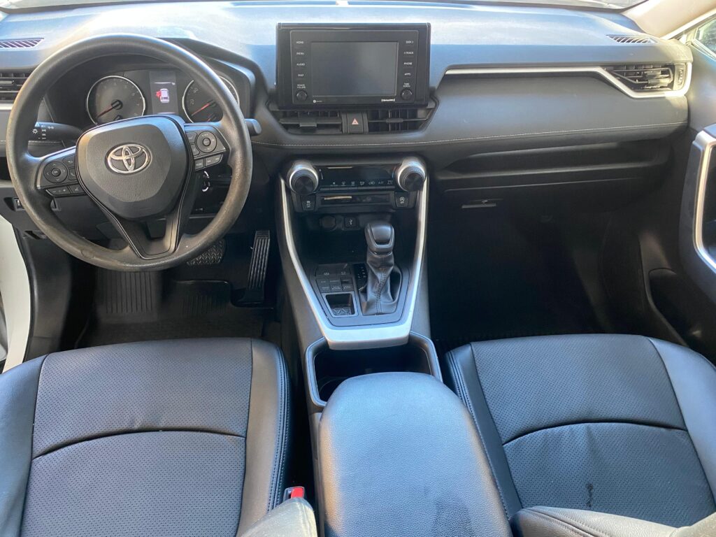 Toyota RAV4 LE Plus 2022