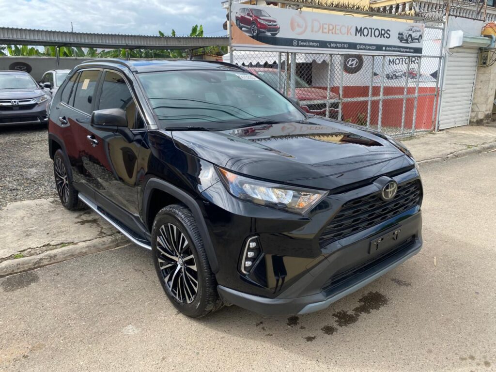 Toyota RAV4 LE Plus 2020