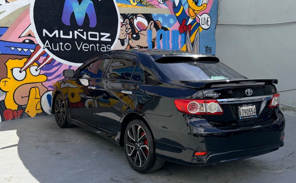 Toyota Corolla SE 2013