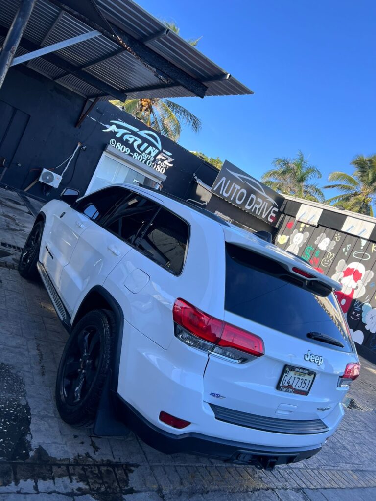 Jeep Grand Cherokee Laredo 2014