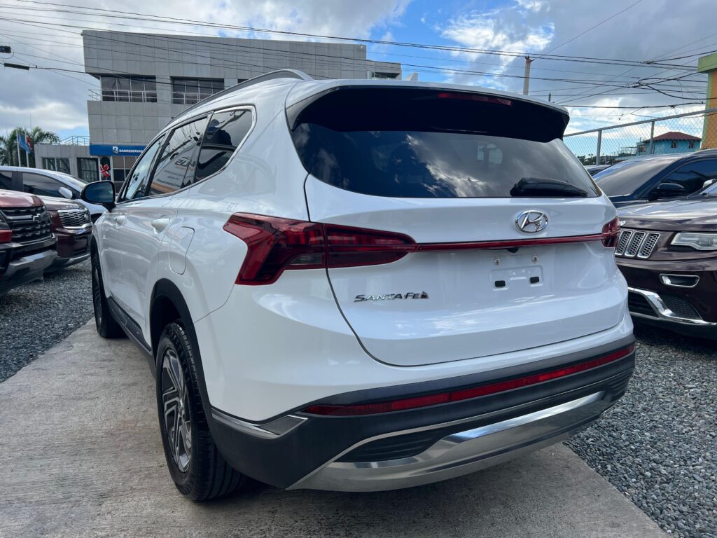 Hyundai Santa Fe SEL 2021