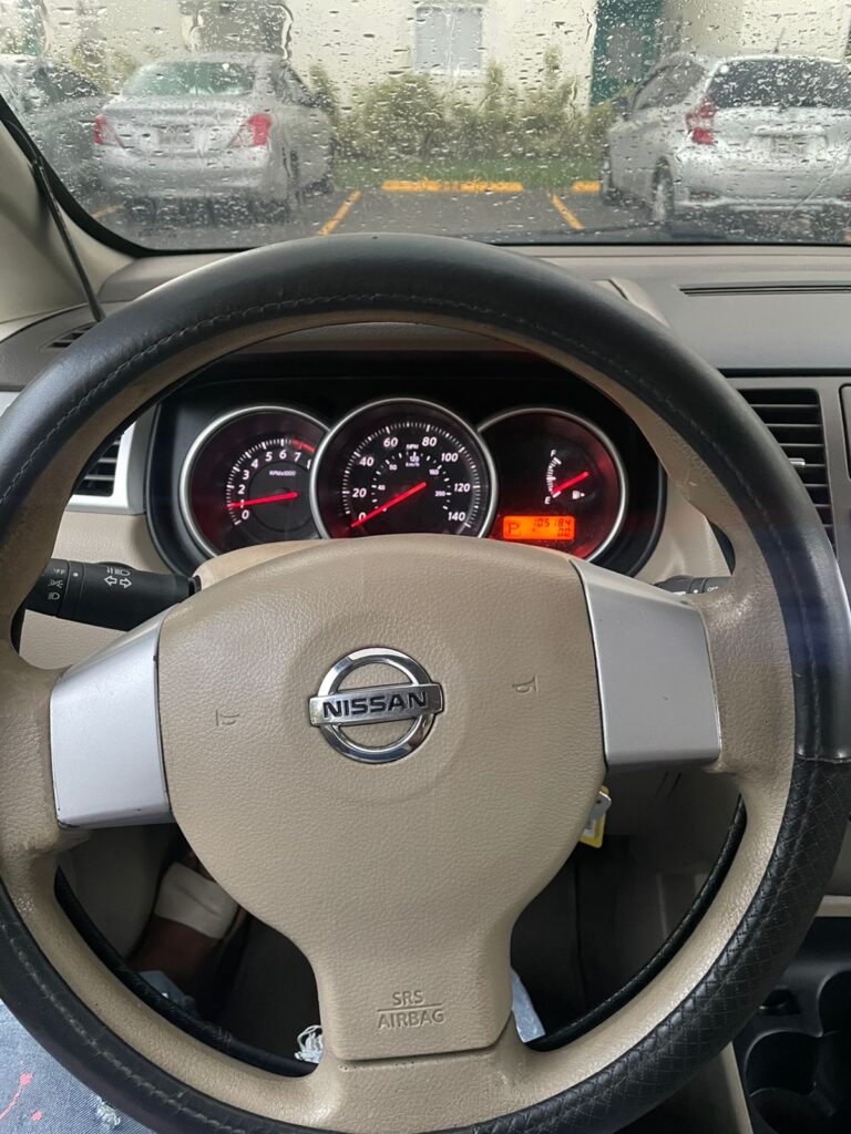 Nissan Versa A 2012