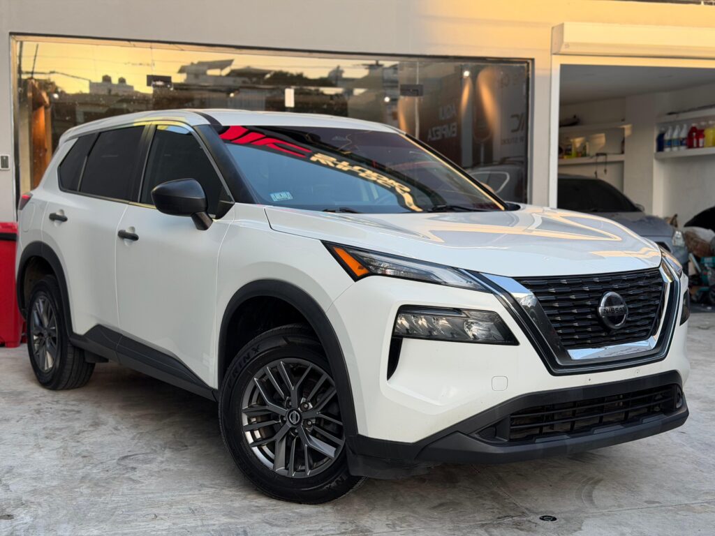 Nissan Rogue Sport S 2021