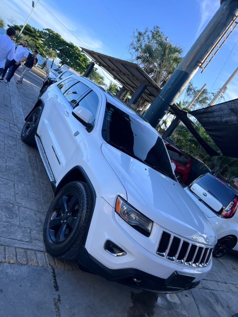 Jeep Grand Cherokee Laredo 2014