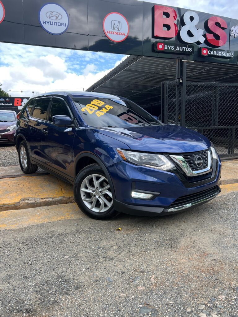 Nissan Rogue Sport S 2019
