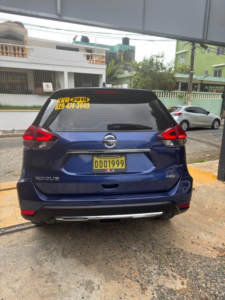 Nissan Rogue Sport S 2019