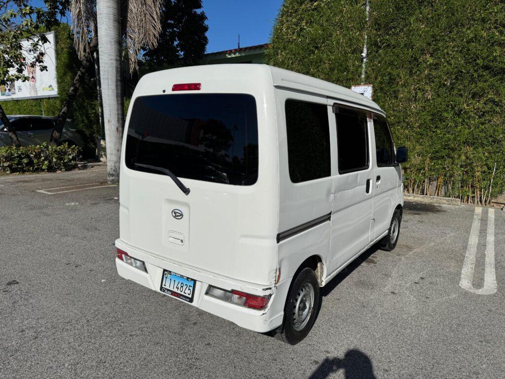 Daihatsu Hijet Cargo 2019