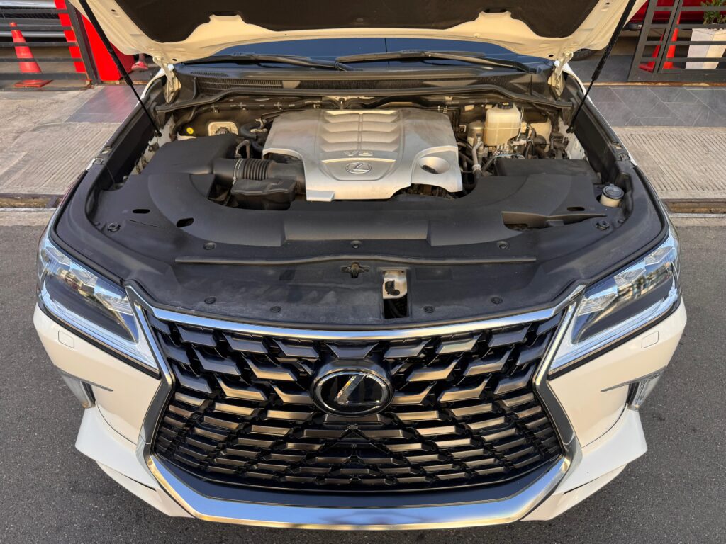 Lexus LX 570 2021