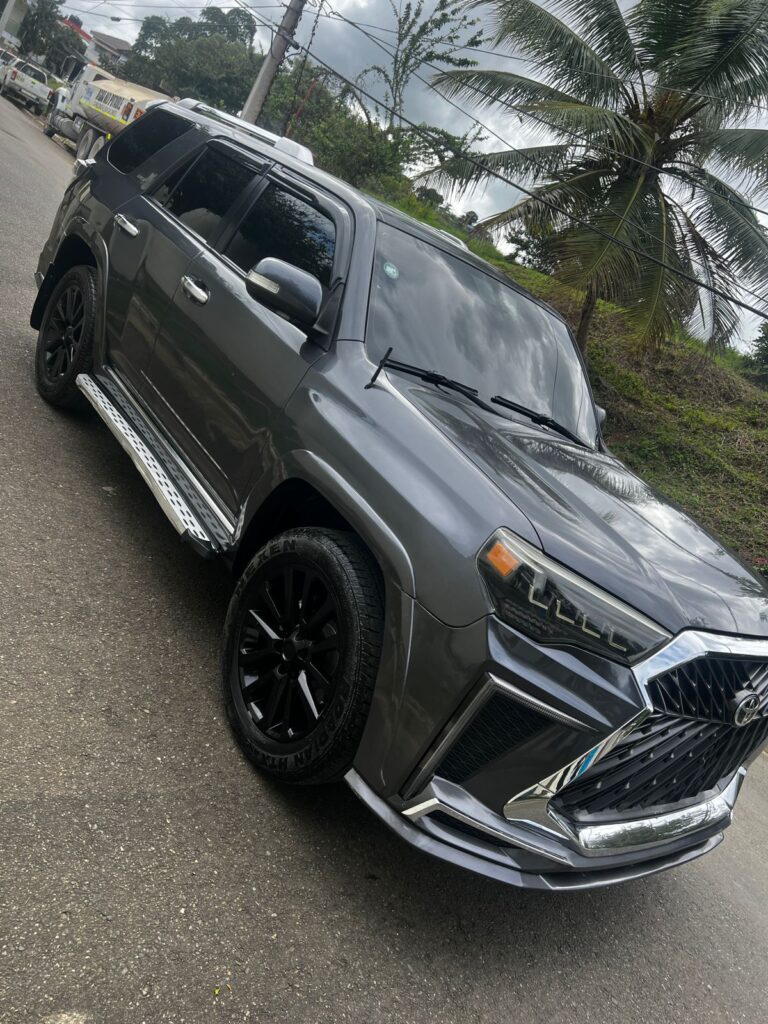 Toyota 4Runner SR5 2011