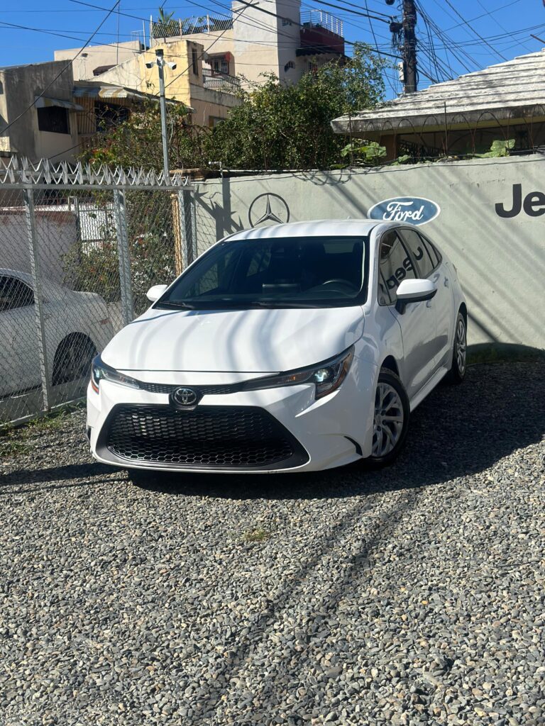 Toyota Corolla LE 2021