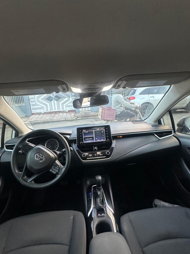 Toyota Corolla LE 2021