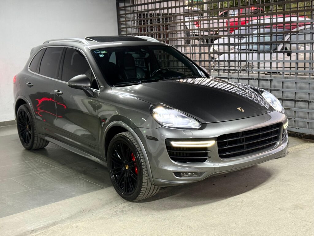 Porsche Cayenne GTS 2016