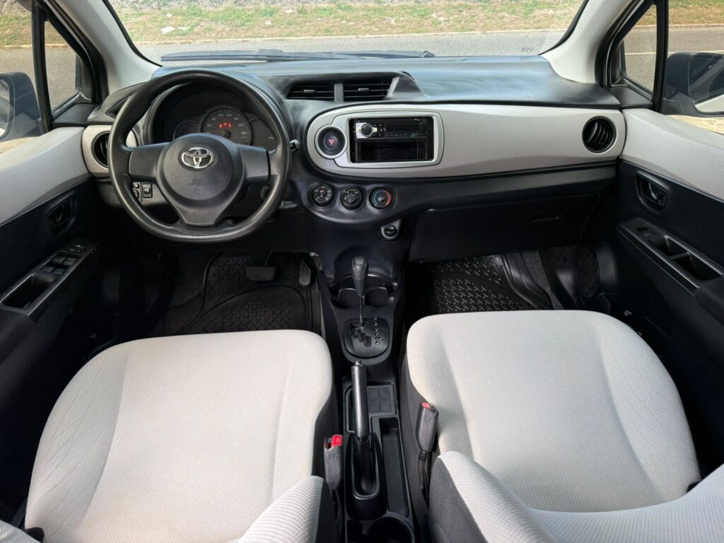 Toyota Vitz 2014