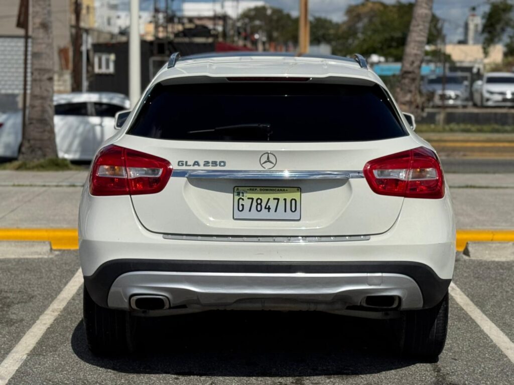 Mercedes-Benz GLA GLA250 2017