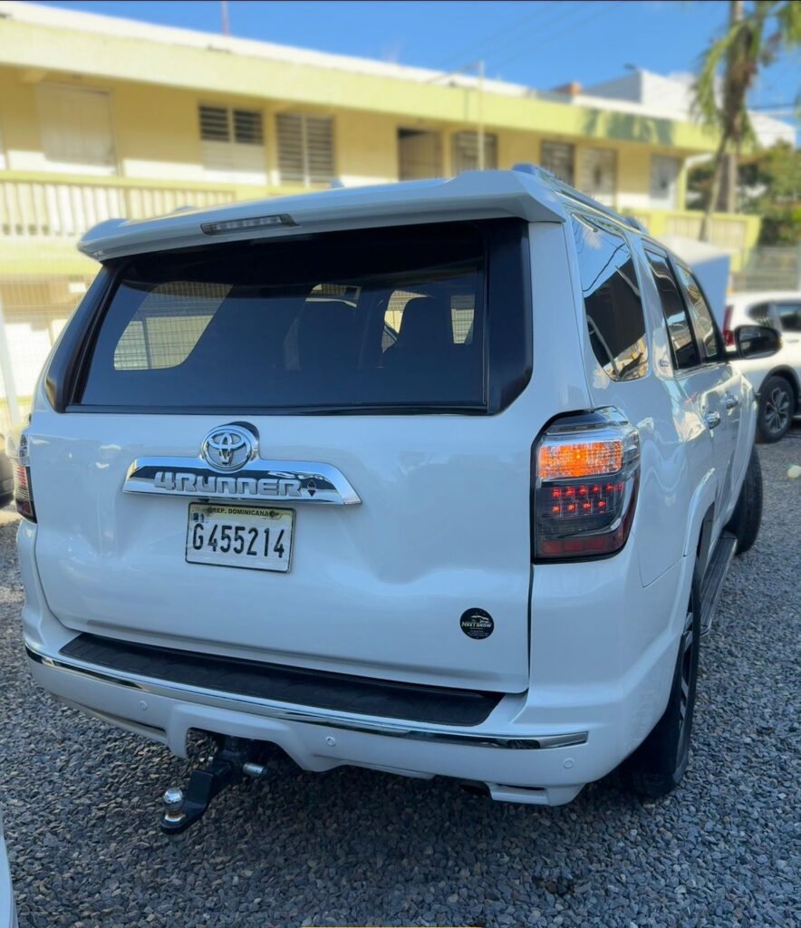 Toyota 4Runner Limited 2016