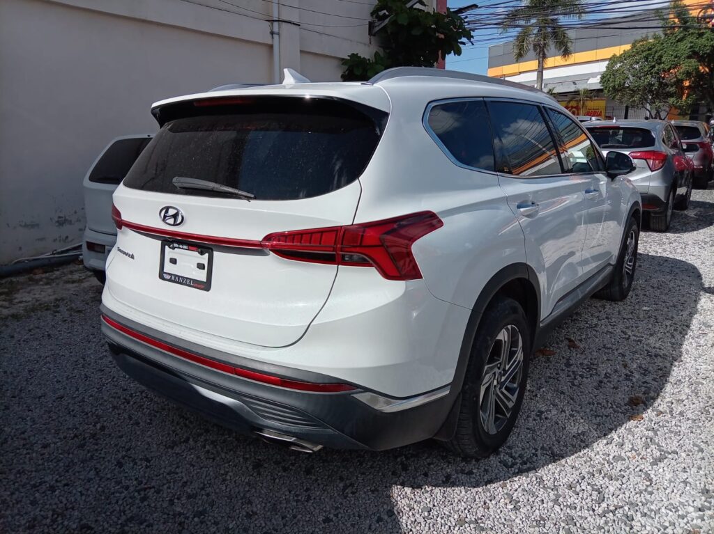 Hyundai Santa Fe SEL 2022