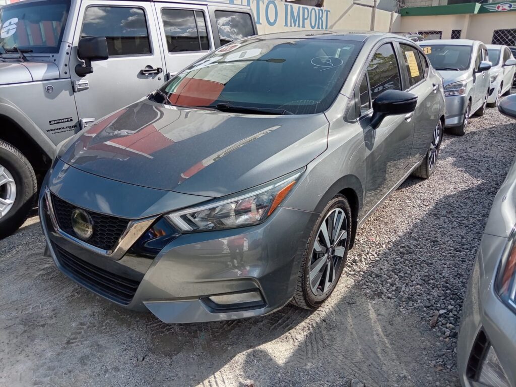 Nissan Sentra SR 2020