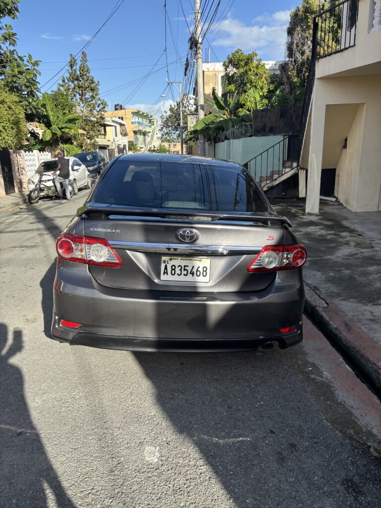 Toyota Corolla S 2013