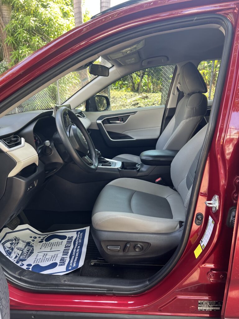 Toyota RAV4 XLE 2021