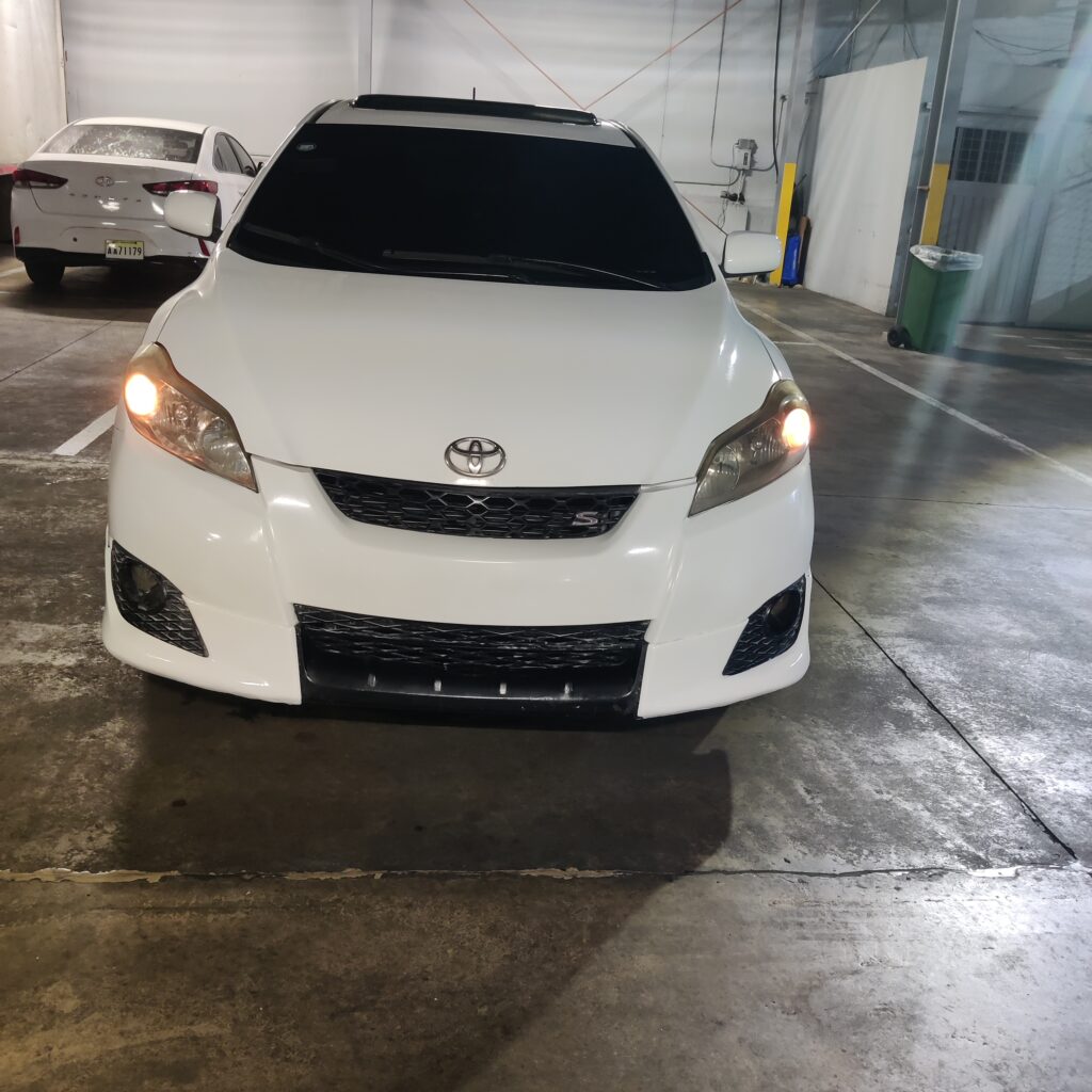 Toyota Matrix S 2010