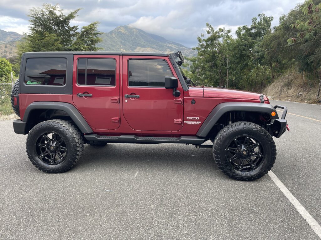 Jeep Wrangler Unlimited Sport 2012