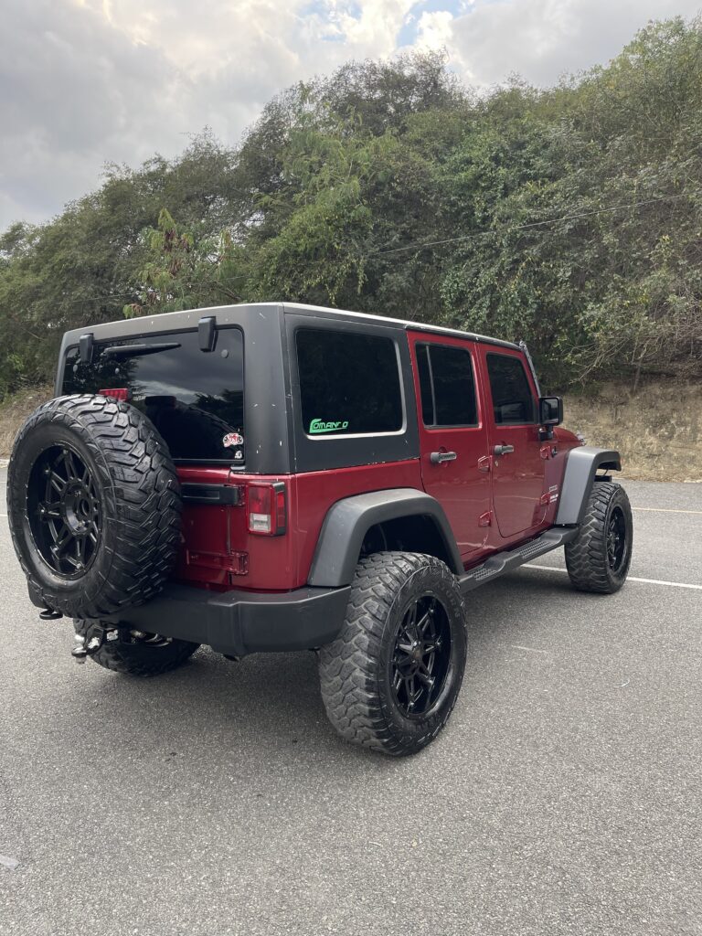 Jeep Wrangler Unlimited Sport 2012