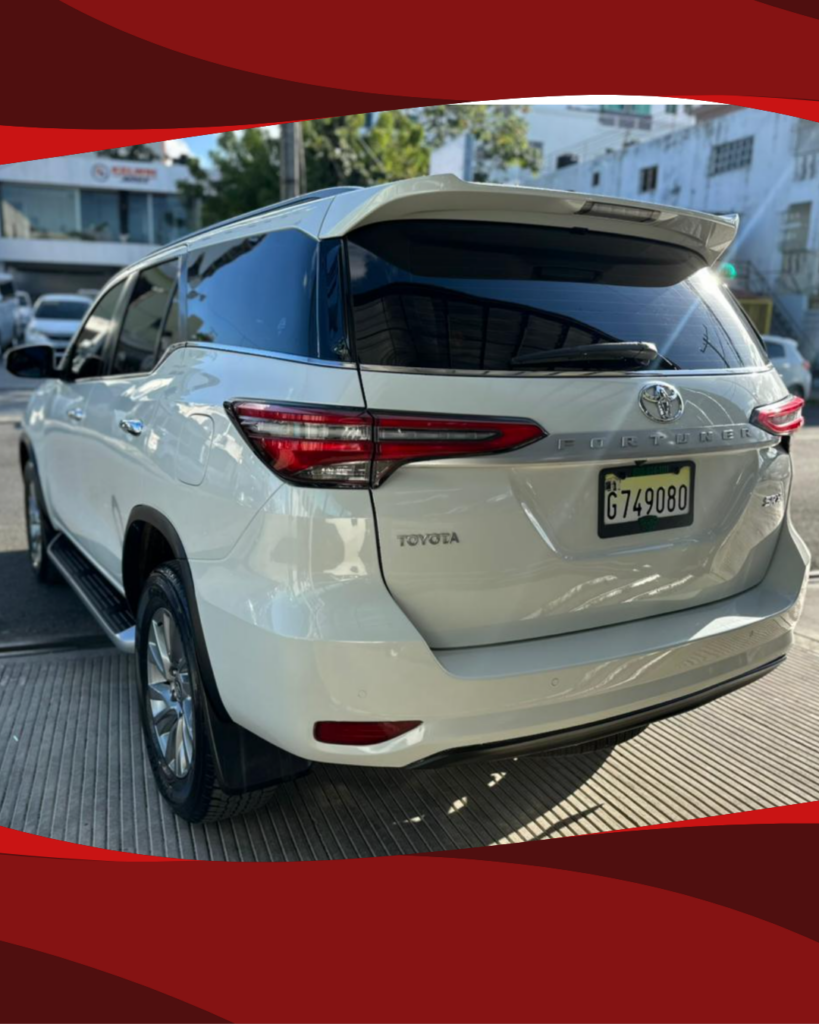 Toyota Fortuner SRX 2023