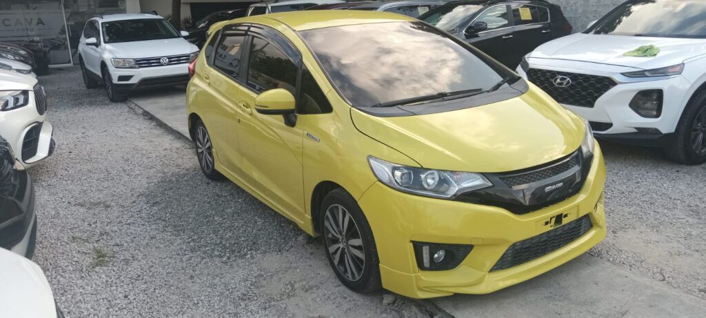 Honda Fit Hybrid 2016