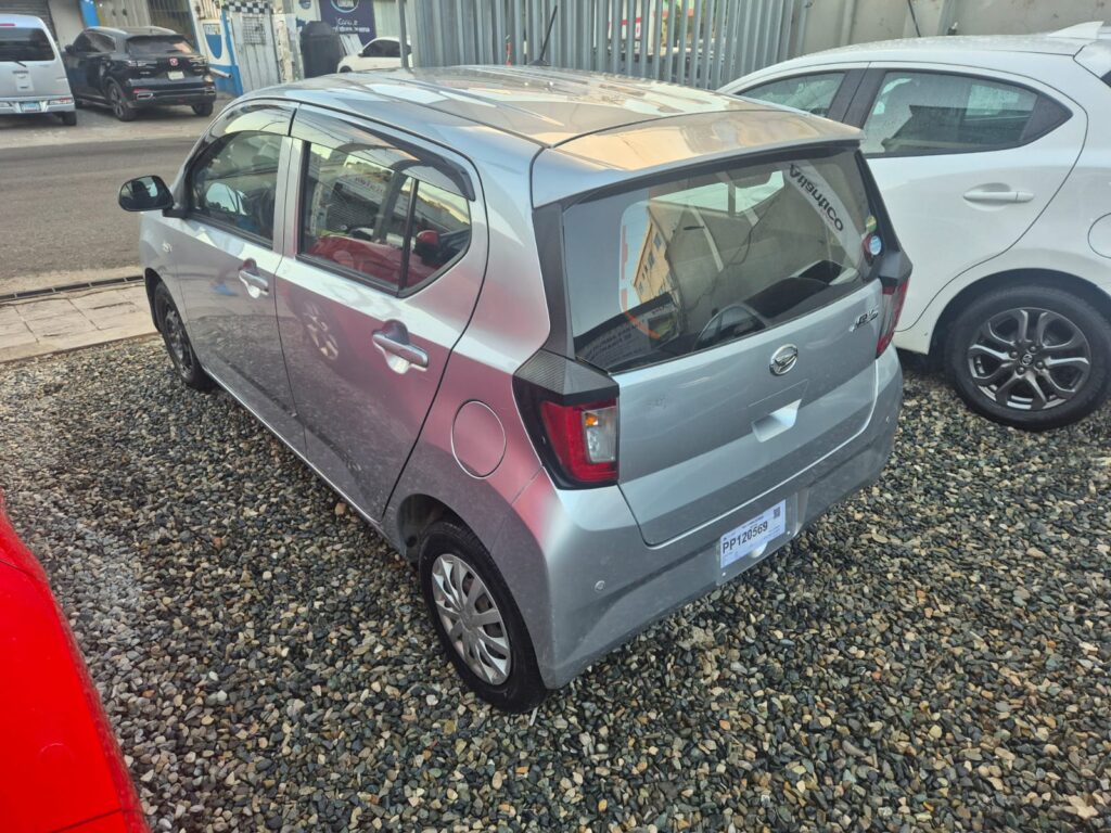 Daihatsu Mira 2021