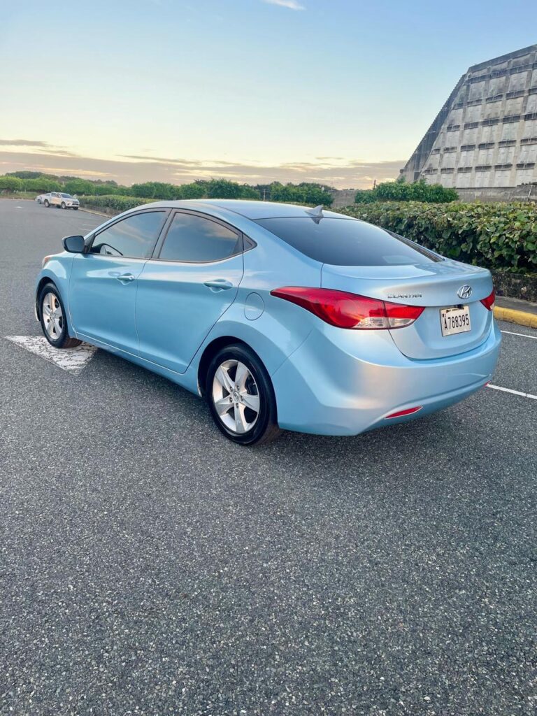 Hyundai Elantra 2011
