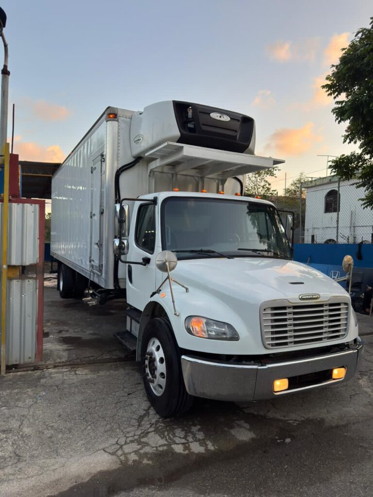 Freightliner M2 106 2015