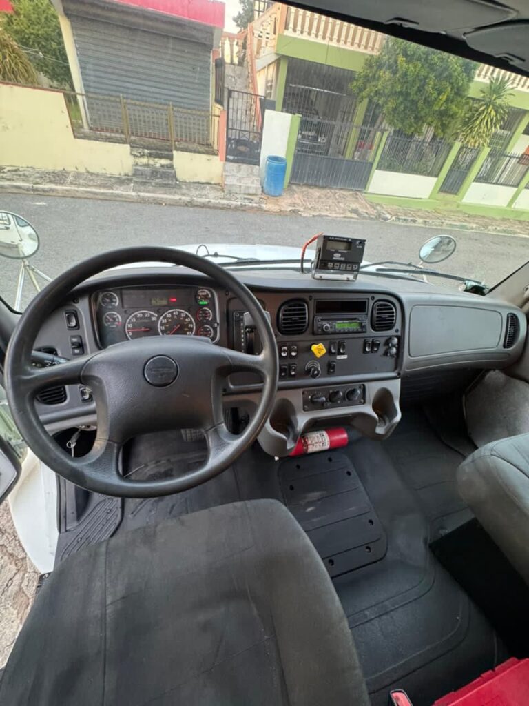 Freightliner M2 106 2015