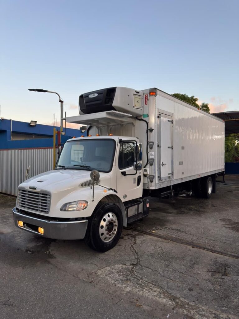 Freightliner M2 106 2015