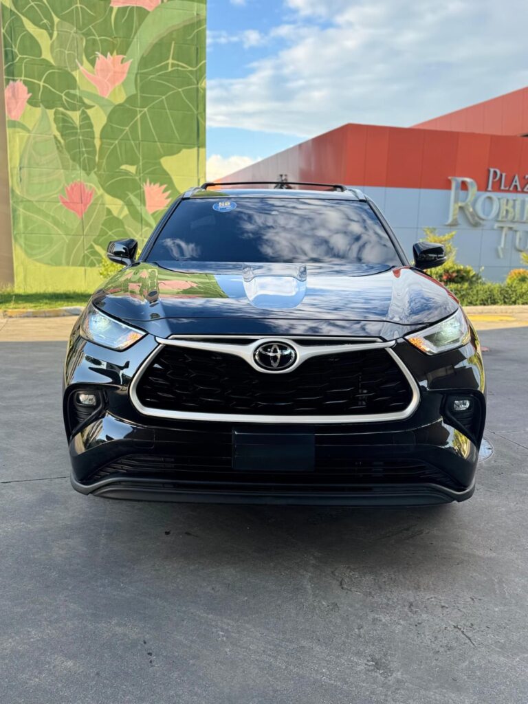 Toyota Highlander XLE 2022