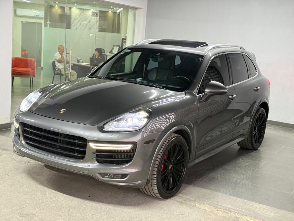 Porsche Cayenne GTS 2016