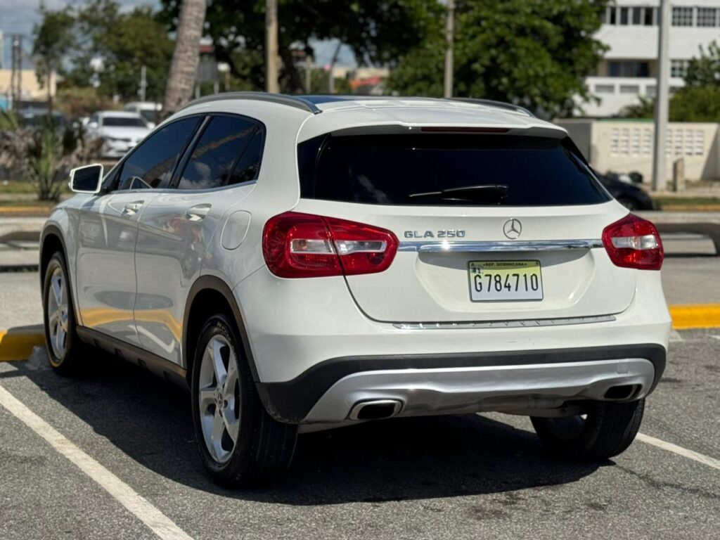Mercedes-Benz GLA GLA250 2017