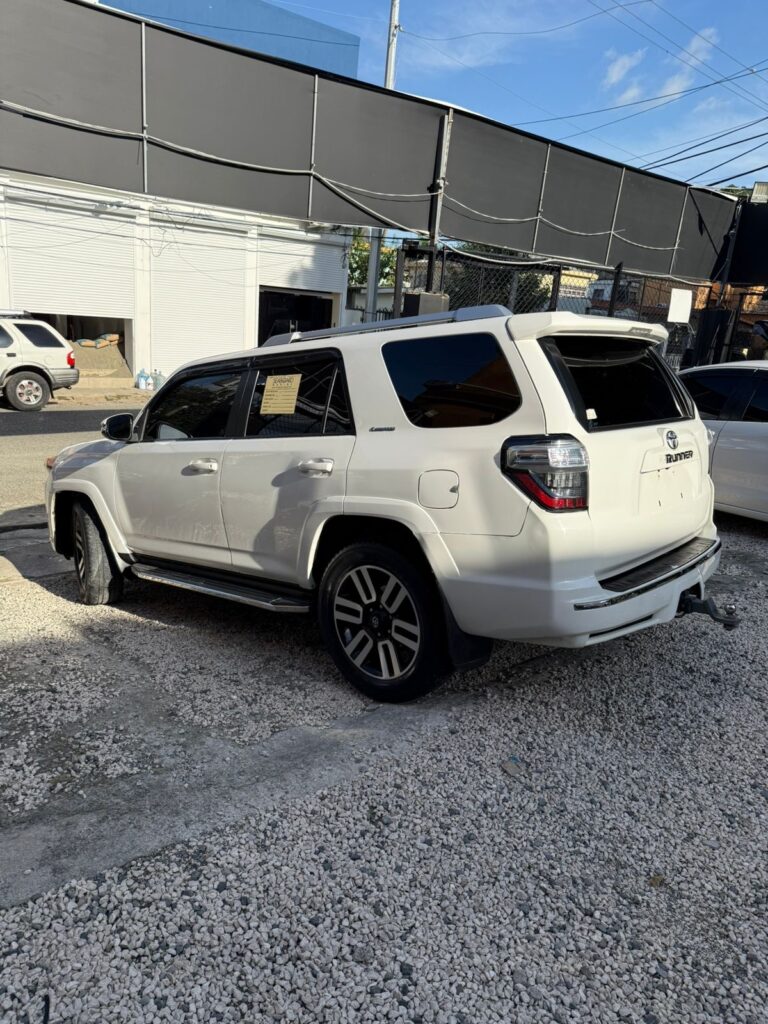 Toyota 4Runner Limited 2017
