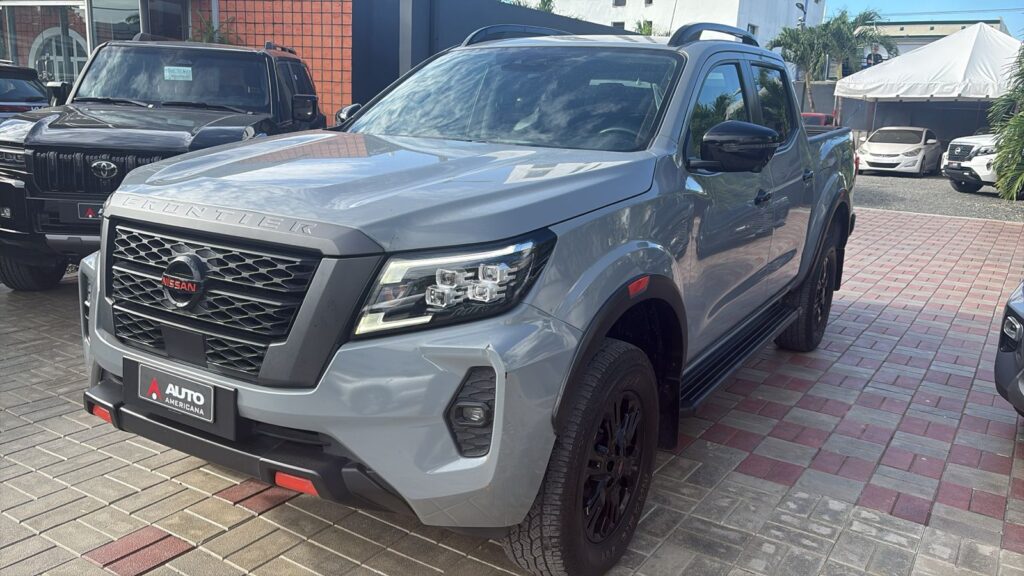 Nissan Frontier PRO-4X 2023