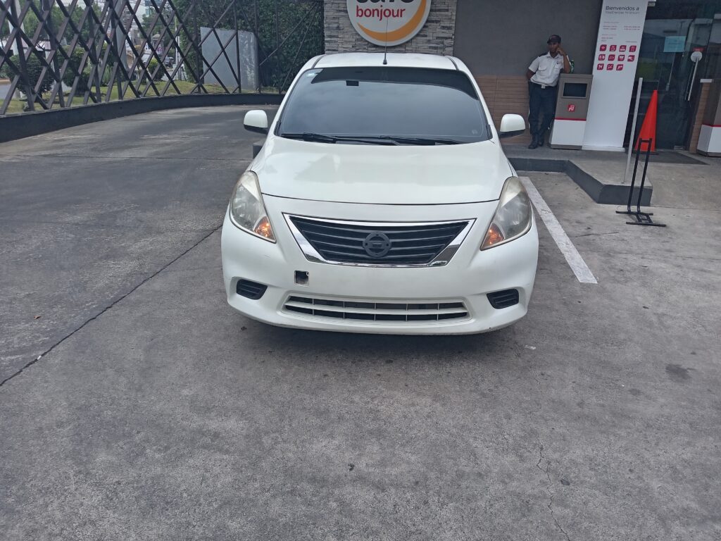 Nissan Versa A 2013