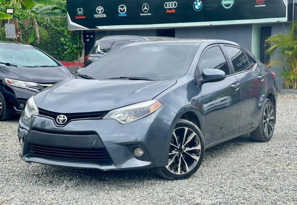 Toyota Corolla LE 2016