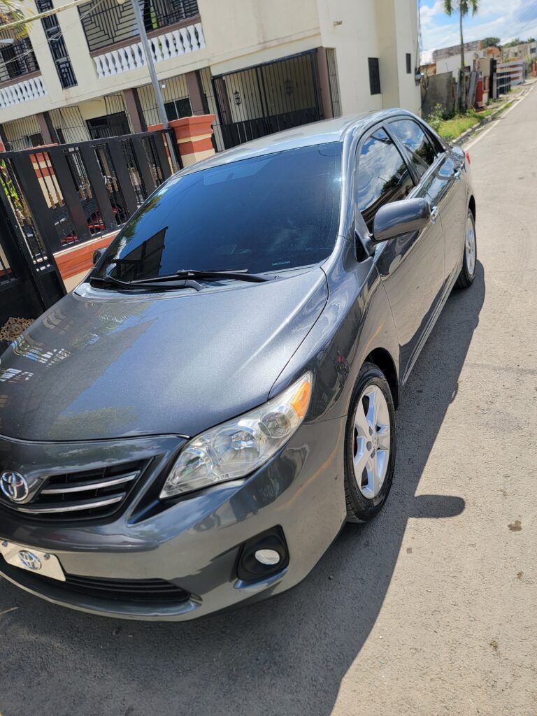 Toyota Corolla LE 2013