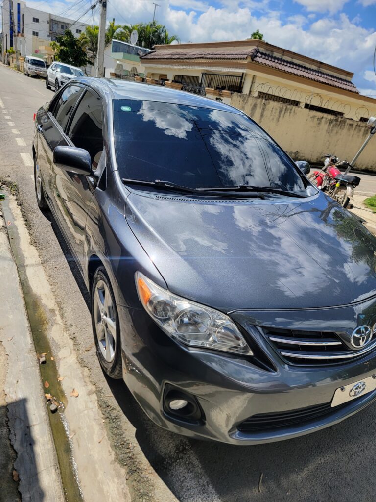 Toyota Corolla LE 2013