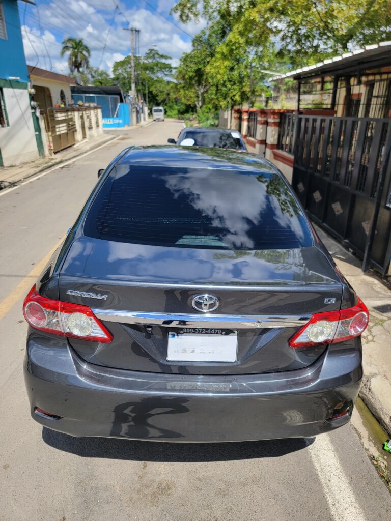 Toyota Corolla LE 2013
