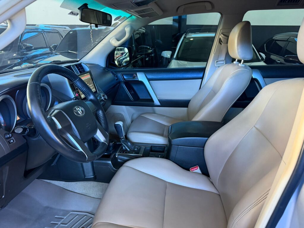 Toyota Land Cruiser Prado TXL 2012